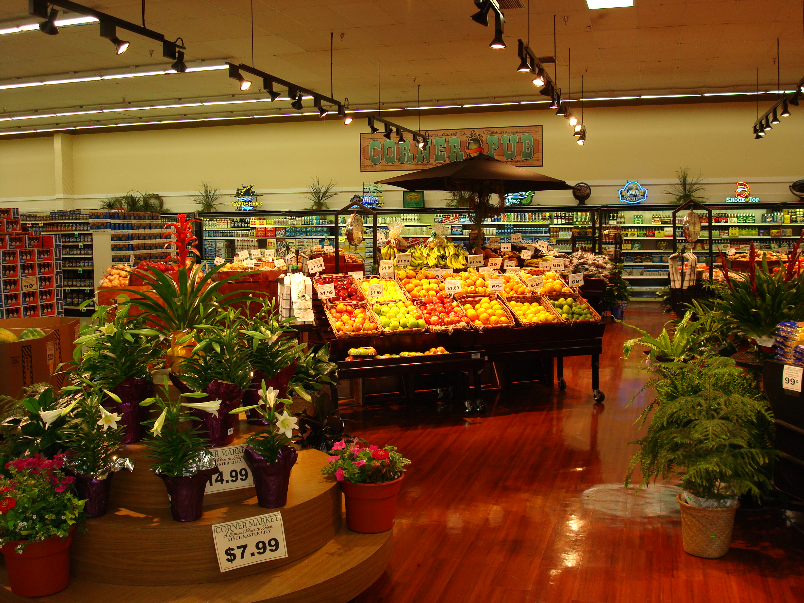 Corner Market Vicksburg AFTER Produce Renovation